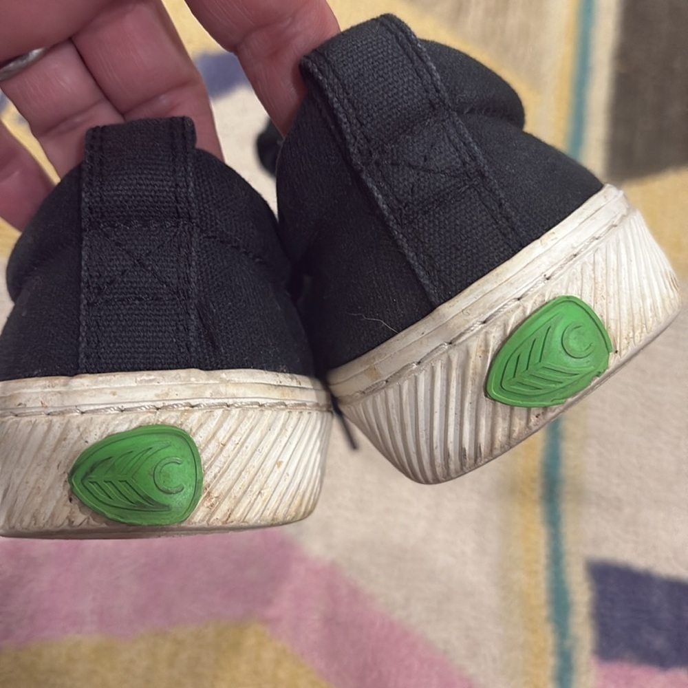 Cariuma Black Canvas Sneakers - Picture 6 of 8